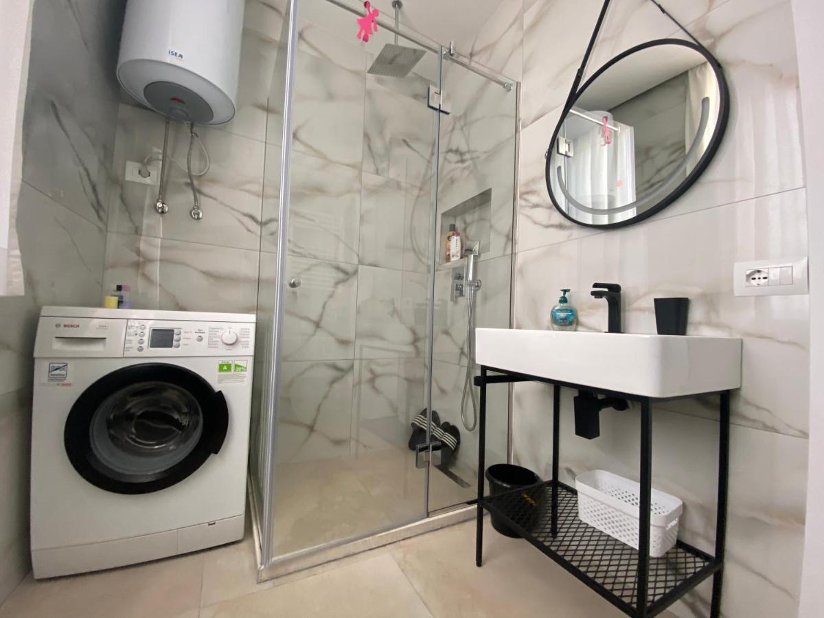 Newly Renovated Apartment 地拉那 外观 照片